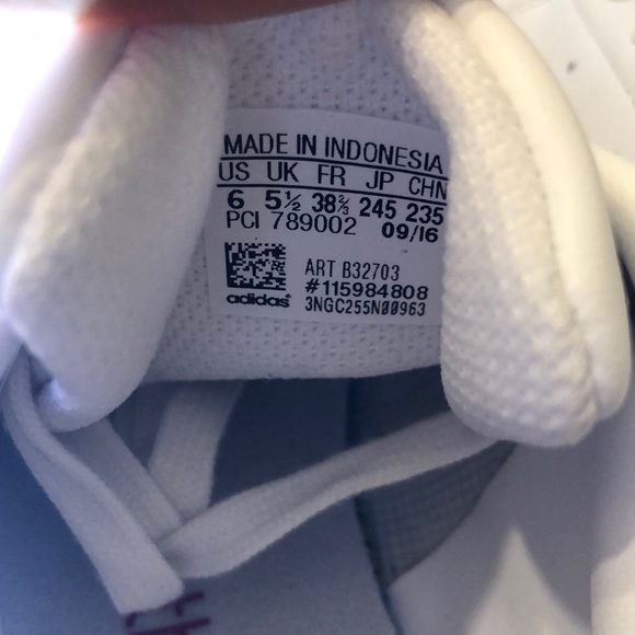 Adidas - Picture 5 of 8